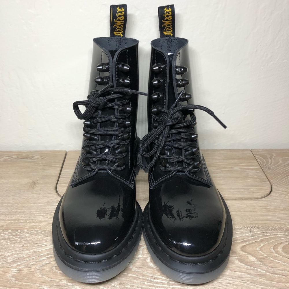Dr. Martens Pascal Stud black boots
